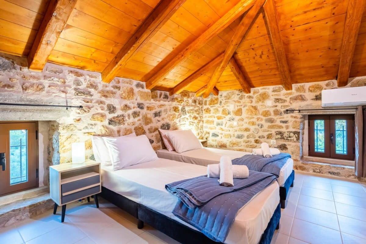 Mantineia Stone Villa-An Ethereal Getaway Megali Mantineia Екстериор снимка